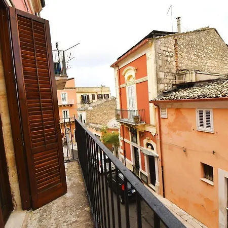 Apartment Un Balcone Su Ibla *
